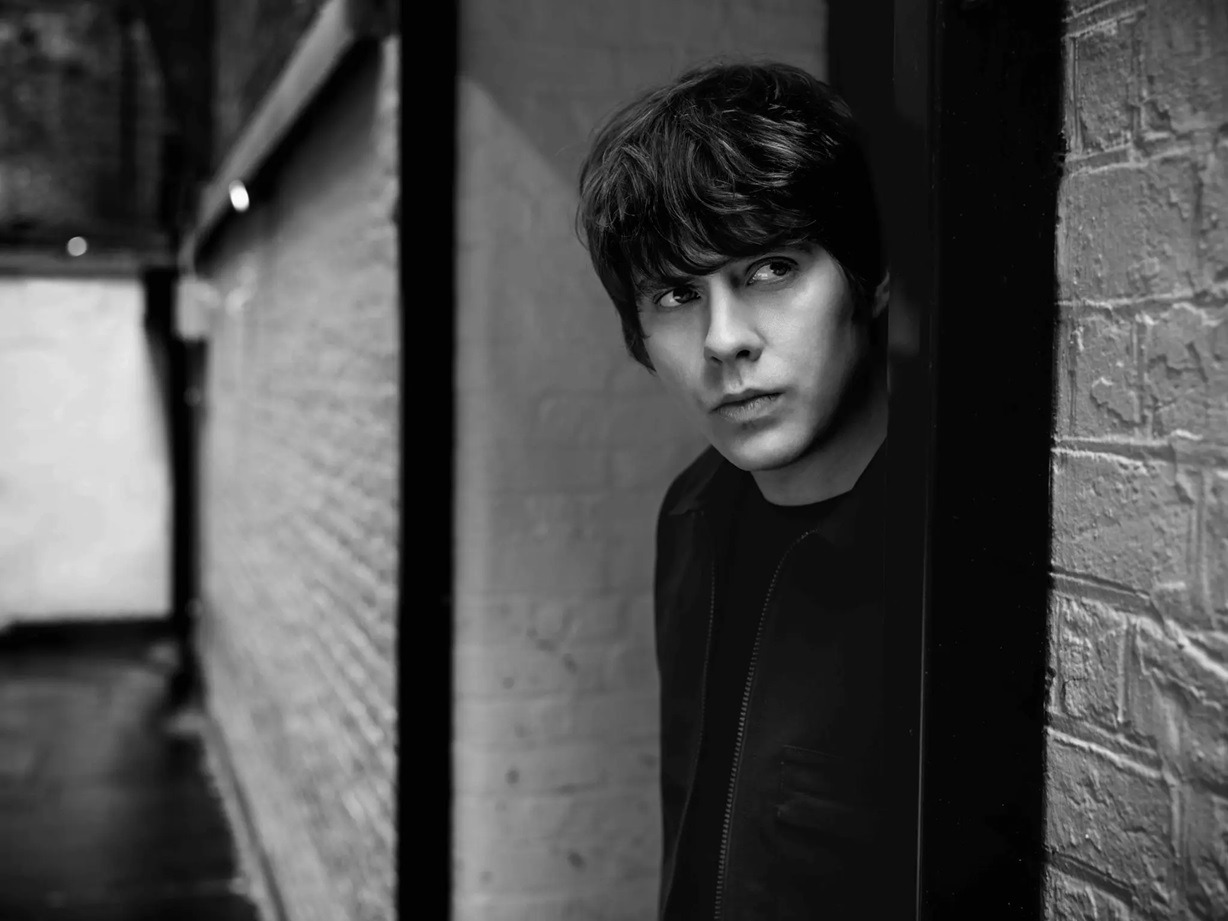 Jake Bugg is back with the new song “All Kinds of People”