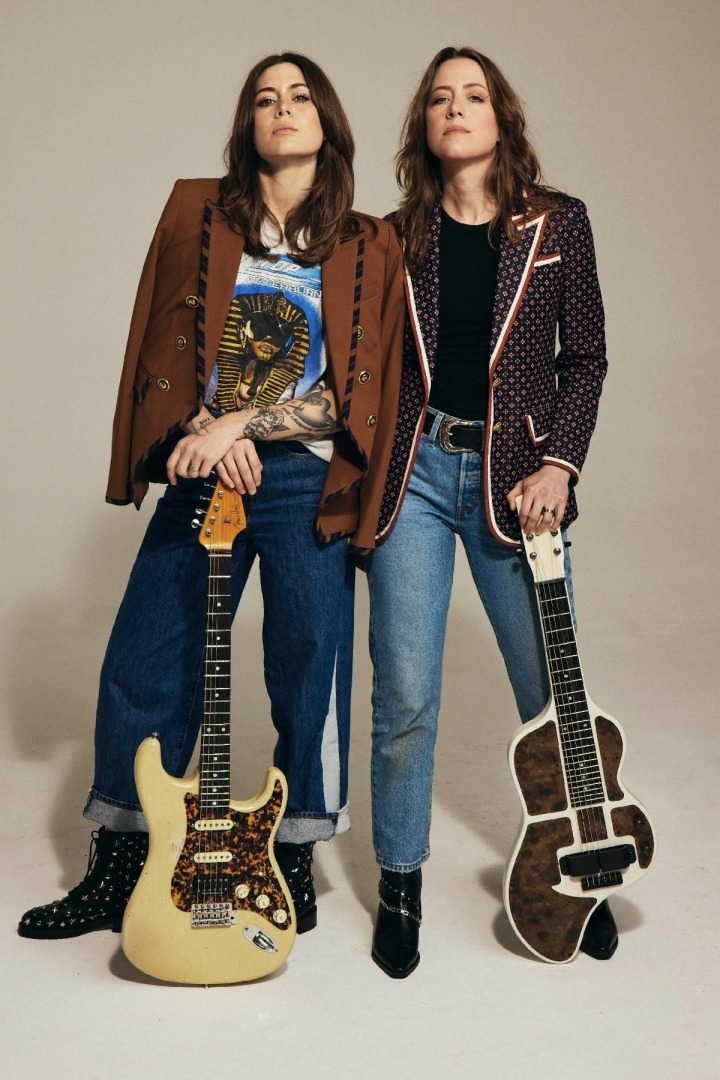 Larkin Poe Unveil New Single "Little Bit," Announce 2025 World Tour